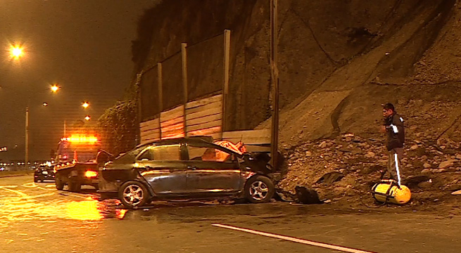 Barranco Taxista Muere Al Chocar Contra Muro En La Costa Verde