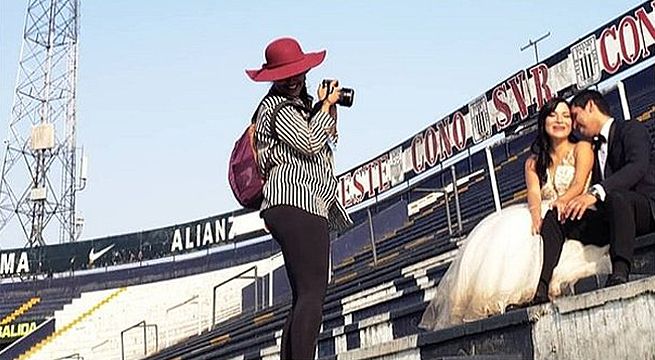 Pareja hincha de Alianza Lima hace sesión de fotos para su boda en Matute
