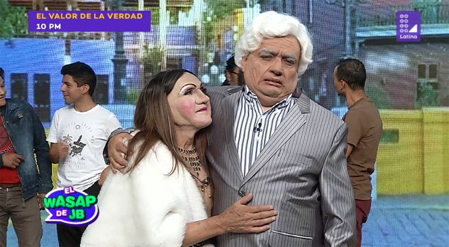 Mario Vargas Choza y su novia siguen dando paseos por la ciudad de Lima