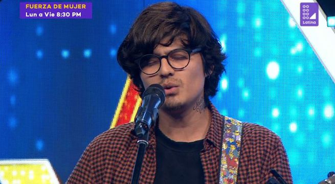 Imitador de Ed Sheeran puso la cuota romántica al cantar 