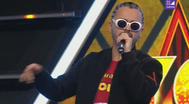 Imitador de J Balvin cantó 