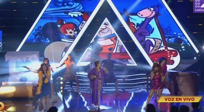 Imitadores de The B-52’s cantaron la clásica canción de Los Picapiedra