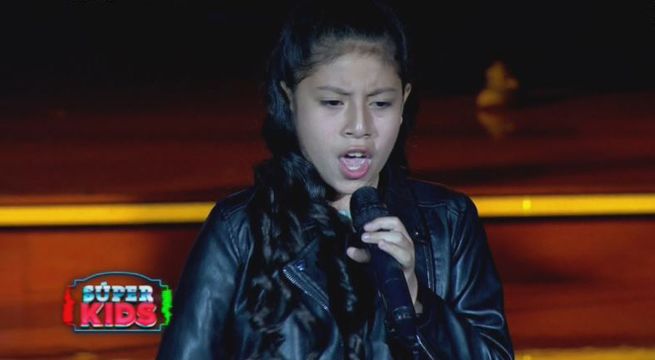 Nadja cantó “La gata bajo la lluvia” en la Gran Final de Súper Kids