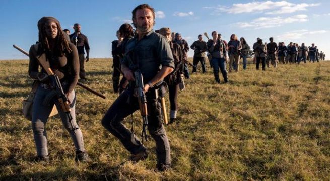 “The Walking Dead” se despide de temporada con bajo rating