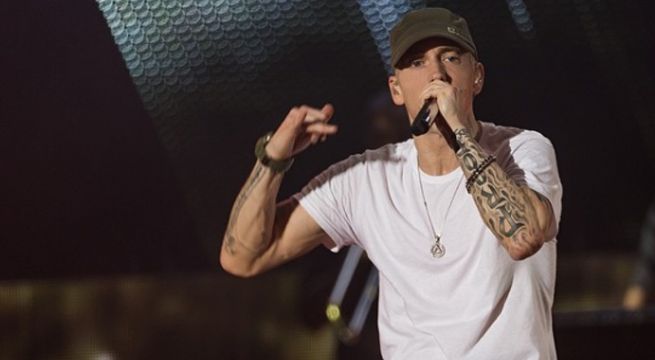 Eminem cumplió 10 años sin consumir alcohol ni drogas y lo celebró así