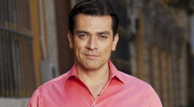 Jorge Salinas impacta con descuidada apariencia