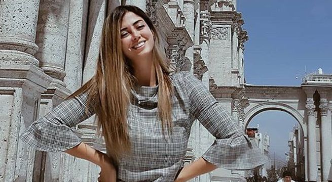 Critican a Claudia Ramírez por exceso de filtros en una sexy fotografía