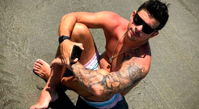 Mario Hart se deja cortar el cabello tras perder en el ‘Checho challenge’