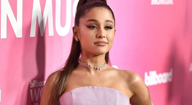 Ariana Grande se hace tatuaje y enciende la polémica con su significado