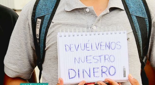 Estudiantes acusan que Michelle Soifer los habría estafado
