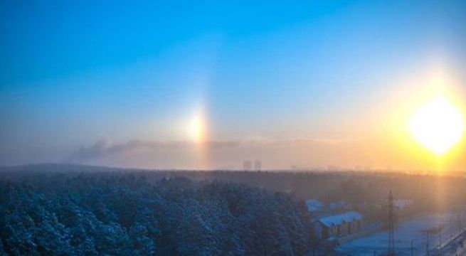 Tres Soles fueron vistos alineados en el cielo de Los Urales en Rusia