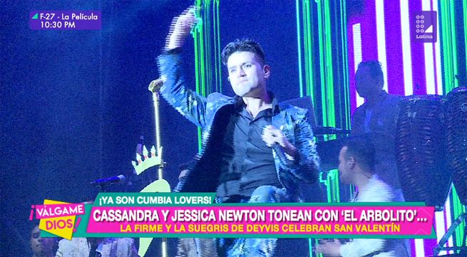 Cassandra y Jessica Newton tonean con ‘El Arbolito’