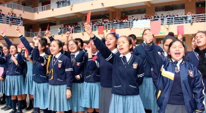 Colegios privados solo deben cobrar cuota de ingreso una sola vez