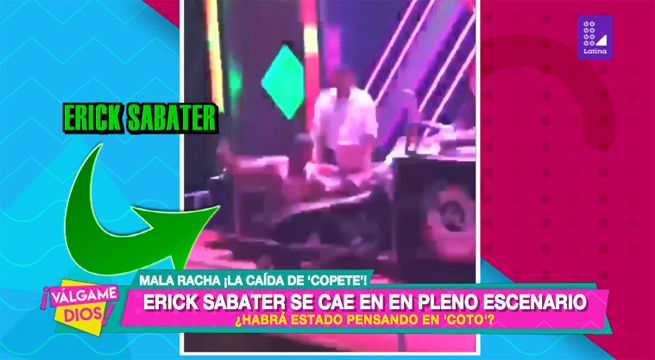 La caída del copete: Erick Sabater se cae en pleno escenario