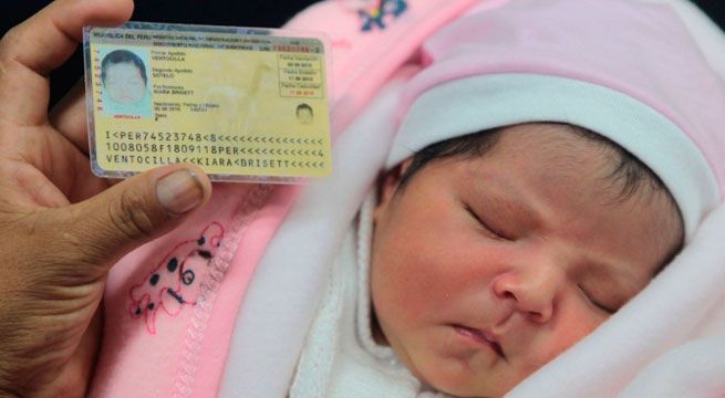 Padres podrán decidir el orden de los apellidos de sus hijos