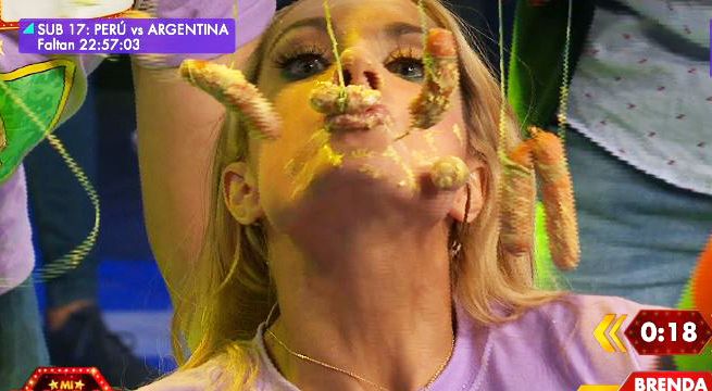 Doménica Delgado o Brenda Carvalho: ¿Quién pudo comer más salchichas voladoras?
