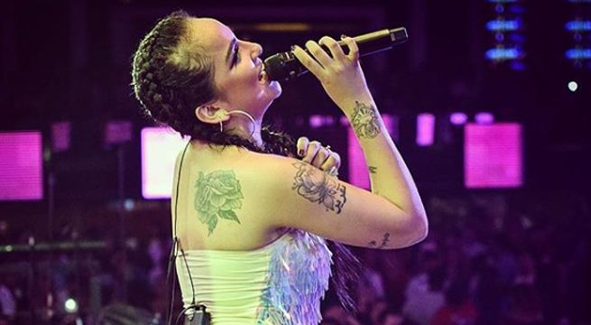 Válgame Dios: Daniela Darcourt se luce muy cariñosa con misterioso muchacho