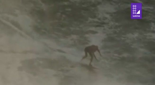 Dramático rescate de surfista en olas gigantes [VIDEO]
