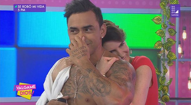 Gigi Mitre cae rendida al ver a Diego Chávarri luego de ser 'hipnotizada' [Video]