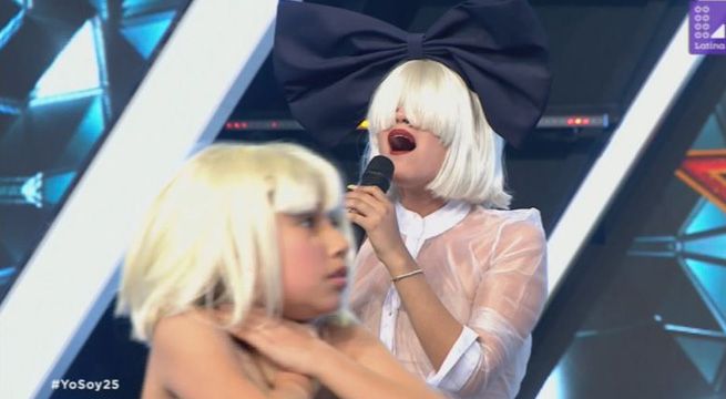 Imitadora de Sia impactó al jurado con su gran interpretación