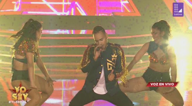 El imitador de Nacho armó una fiesta sobre el escenario   