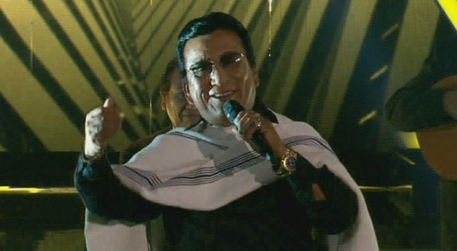 El imitador de Luis Abanto Morales cantó “Contamana”