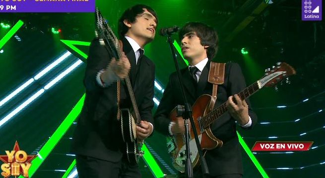 Imitadores de The Beatles cantaron “Help” junto a los cantes originales