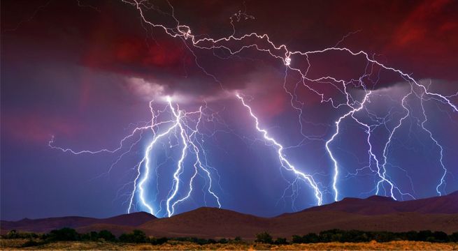 Un rayo cae a pocos metros de un candidato al Congreso de la República [VIDEO]