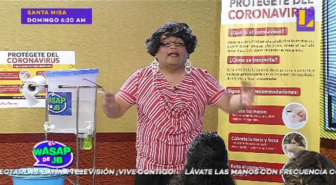 La señora Gloria dio clases de higiene para prevenir el coronavirus