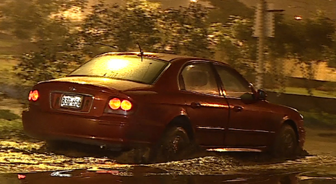 Intensa llovizna provocó inundaciones en VES y VMT