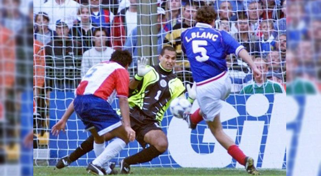 Momento mundial: El 'Gol de Oro' de Laurent Blanc en Francia 98