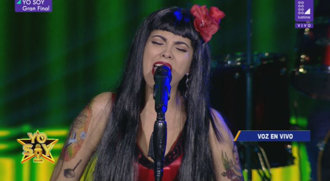 Imitadora de Mon Laferte cantó 