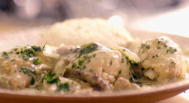 Bravazo: Aprende a preparar un delicioso “Pollo a la crema” con Gastón Acurio