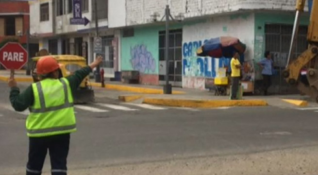 Tengo Algo Que Decirte: Josué le pide a su madre que cambié de empleo