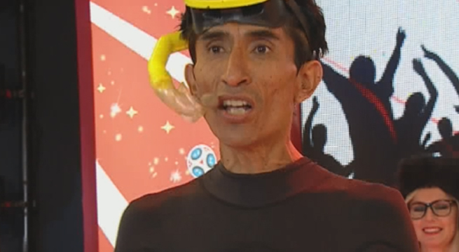 El último hincha peruano en Rusia: insólita presentación lo llevó a jugar en la ruleta