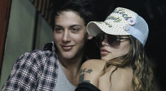 Angie Jibaja contó la oscura circunstancia en la que conoció Jean Paul Santamaría