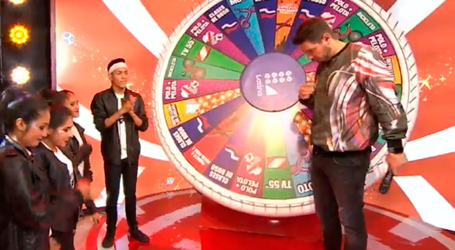 El Último Hincha Peruano en Rusia: grupo de jóvenes tentó la suerte en la ruleta