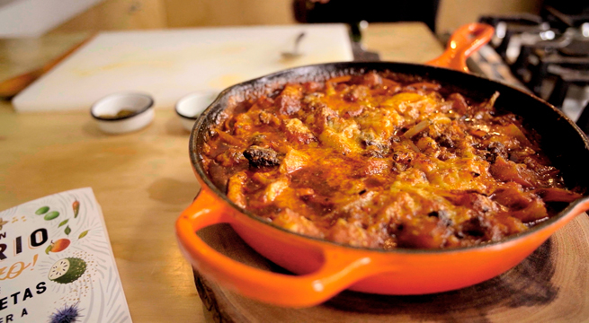 Bravazo: Mira cómo preparar un delicioso ‘Mondonguito a la parmesana’ con Gastón Acurio