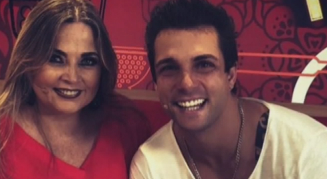 Nicola Porcella y Leslie Shaw ya no se esconden y la mamá del chico reality les da la bendición