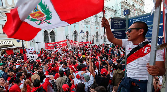 Tengo Algo Que Decirte: banderazo de hinchas peruanos en el Fan Fest de Moscú