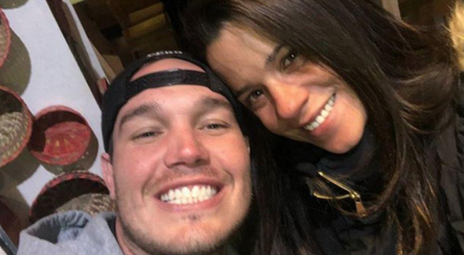 Vanessa Terkes y George Forsyth protagonizan romántico reencuentro en el aeropuerto