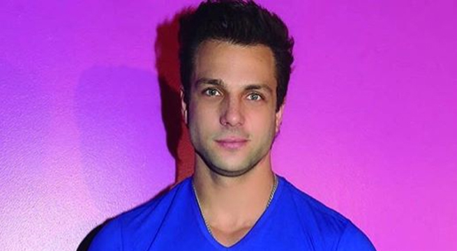 Válgame Dios: Nicola Porcella le tira maíz a dos nuevas víctimas