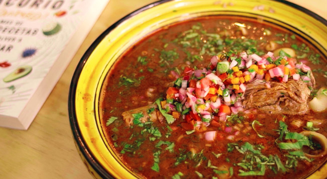 Bravazo: Cómo preparar una deliciosa ‘Sopa de frijol negro con costilla'