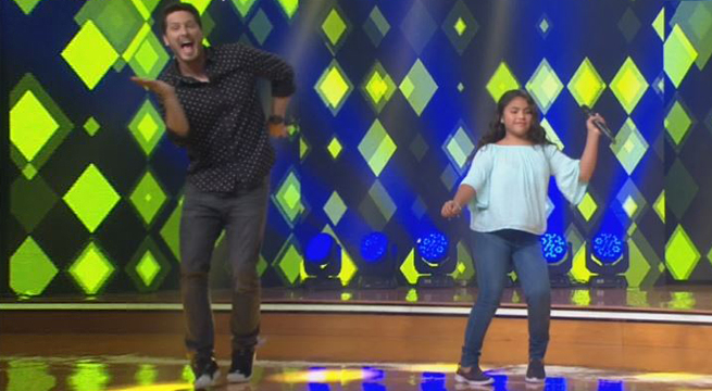 Cristina armó la fiesta en el set de Súper Kids con su melodiosa voz