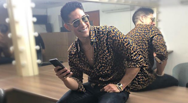 Los Cuatro Finalistas: Chyno Miranda alborotó a todas sus fans en primer programa