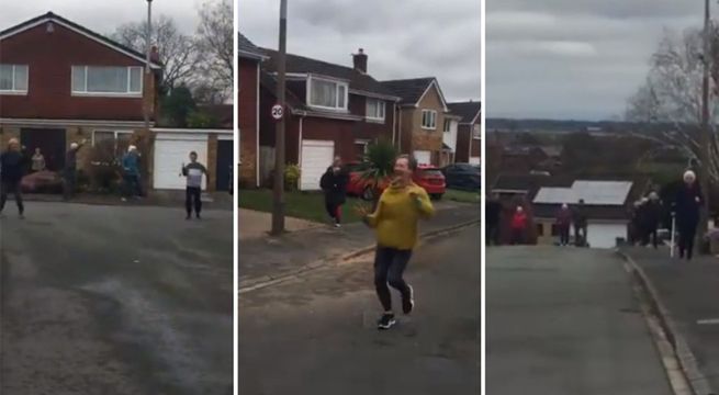 Vecinos en Inglaterra salen a bailar, respetando la distancia, para llevar la cuarentena [VIDEO]