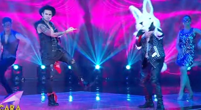 El ‘Conejo’ y Farik Grippa se apoderaron del escenario al cantar “Casi un hechizo”