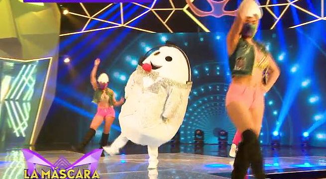 El ‘Huevo’ cantó una curiosa y entretenida variante del tema “Sapito”