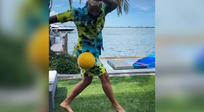 Maluma sorprende a sus seguidores con sus habilidades con el balón