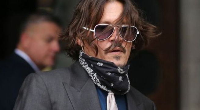 Johnny Depp niega haber atacado a su exesposa durante desintoxicación en isla privada